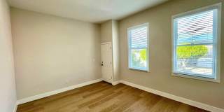 SPECTACULAR, COMPLETELY RENOVATED 2 BED/1 BATH FULLY!!! Gallery 3