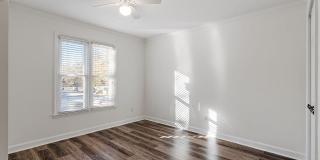 2306 Stafford Avenue Gallery 16