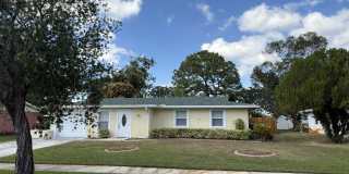 486 NE Solida Circle Gallery 1