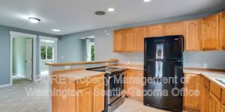 1909 Guy Wetzel St E Gallery 1