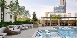 The Hadley Gallery 21