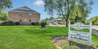 Beekman Gardens Gallery 1