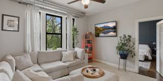 3142 W George St Gallery 6