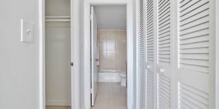 Grand Island Square - 3 Miles to Aventura Mall Gallery 64