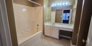 3313 Fort Harrods Ct - 3 bed, 3 bath, garage Gallery 5
