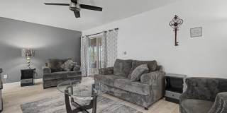 ALL UTILITIES, WIFI AND FURNITURE INCLUDED!! Beautiful Fully Furnished Home with Upgrades & Community Amenities! Gallery 7