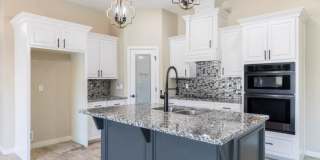 1901 W 25th 1/2 Street Gallery 3