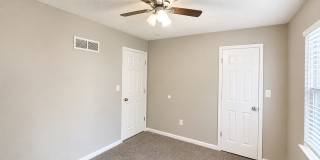 Spacious Split-Level Duplex in Independence! Spacious Split-Level Duplex in Independence! Gallery 11