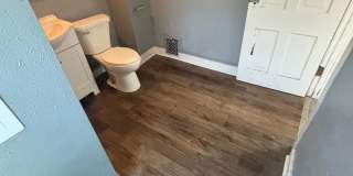 Large 4 bedroom 2 bathroom House Gallery 12