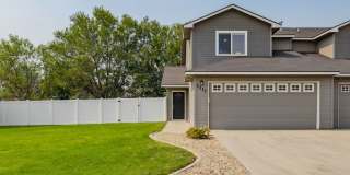 3 Bedroom Kuna home with Fenced back yard - Pets Welcome!! Gallery 1