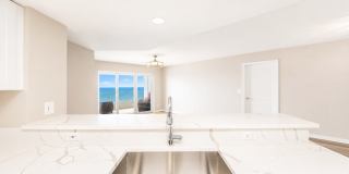 Elegance and Beachfront Condo Living Gallery 6