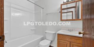 1220 Bedford Woods Dr.-16 Gallery 18