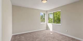 Newer Modern Townhome, Attached 2 car garage, Bedroom and bath on ground level Gallery 18