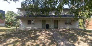 Charming and Spacious South Side 3-Bedroom Duplex Gallery 1