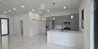 306 NE 10th Ter Gallery 5