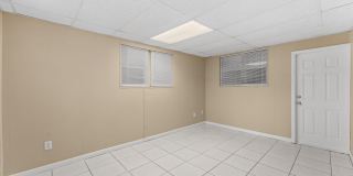 1833 Jackson Avenue Gallery 5