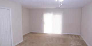 Middle River Townhome! Gallery 6