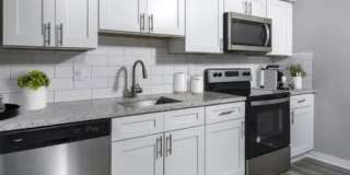 Charming 1BR apartment in Norfolk Gallery 9