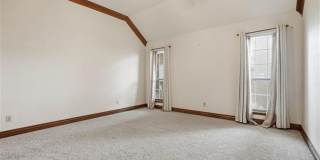Beautiful 4 Bedroom Home with Pool – Available Now! Gallery 4