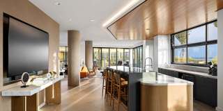 Everly Gallery 17