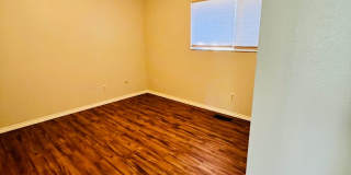 Fantastic location! Gallery 14