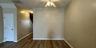 312 Commons Drive Gallery 7