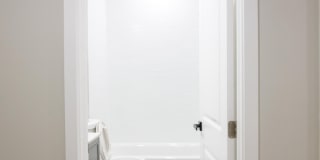 1201 LINDLEY Avenue Gallery 23