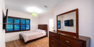 1310 Jackson St Gallery 10