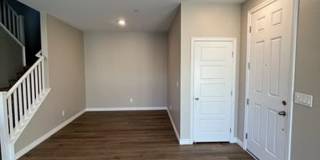 3 Bedroom 2.5 Bathroom Townhome - Pet Friendly. Gallery 12