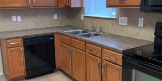 Bright & Spacious 3BR/2.5BA with Loft and Two-Car Garage in Sendero Springs Gallery 5