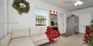 7420 SW 31st St Gallery 4