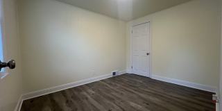 Now showing this updated 3BR 1.5 bath house! Gallery 16