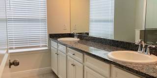 Stunning 3-Bedroom + Den Townhome for Rent in Lutz! Gallery 16