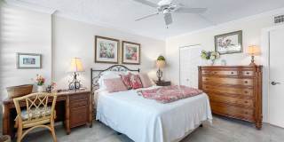 Luxurious Corner Unit with Stunning Floor-to-Ceiling Views! Gallery 12