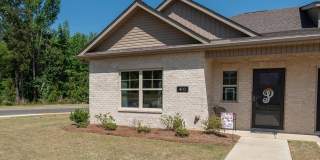 400 Ronnie Drive SE Gallery 1