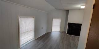 617 W Franklin Street Gallery 5