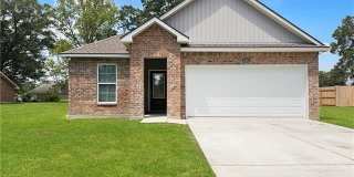 51201 RIVER BEND Drive Gallery 1