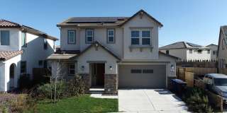 Charming 4BR House in Modesto Gallery 1