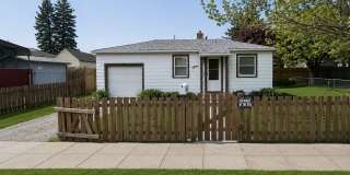 ***Coming Soon April 30, 2026***Rare Gonzaga-area 1-bed with yard, garage, and bonus space. Gallery 1