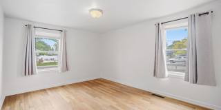 Comfortable Living in a Convenient Location – Charming 3BR 1BA Home at 2403 W Everett Gallery 5