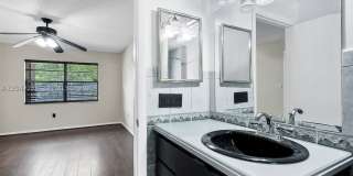 681 Thornridge Ave Gallery 22