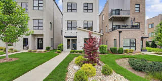Stunning 3BR/3.5BA contemporary condo in the heart of Wedgewood-Houston! Gallery 1