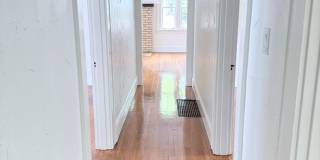 West Asheville Bungalow. 2 bedrooms, 1 bathroom. Great location! Gallery 12