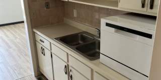 Updated 2 bedroom Condo - Available August 2026 Gallery 6