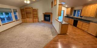 Huge bedrooms 3 bed 2 bath Huge bedrooms 3 bed 2 bath Gallery 1