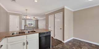 Pet Friendly Two Bedroom! Gallery 21