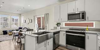 Modern 2BR/2BA Home | Built in 2023 | Private Yard | Mountain Views | EV Charger Gallery 10