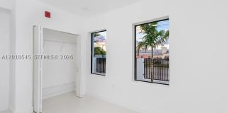 676 NW 47th St Gallery 7