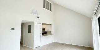 2552 W Bird St Gallery 18