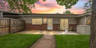 Bright West Highland Home with Modern Finishes!! Gallery 1
